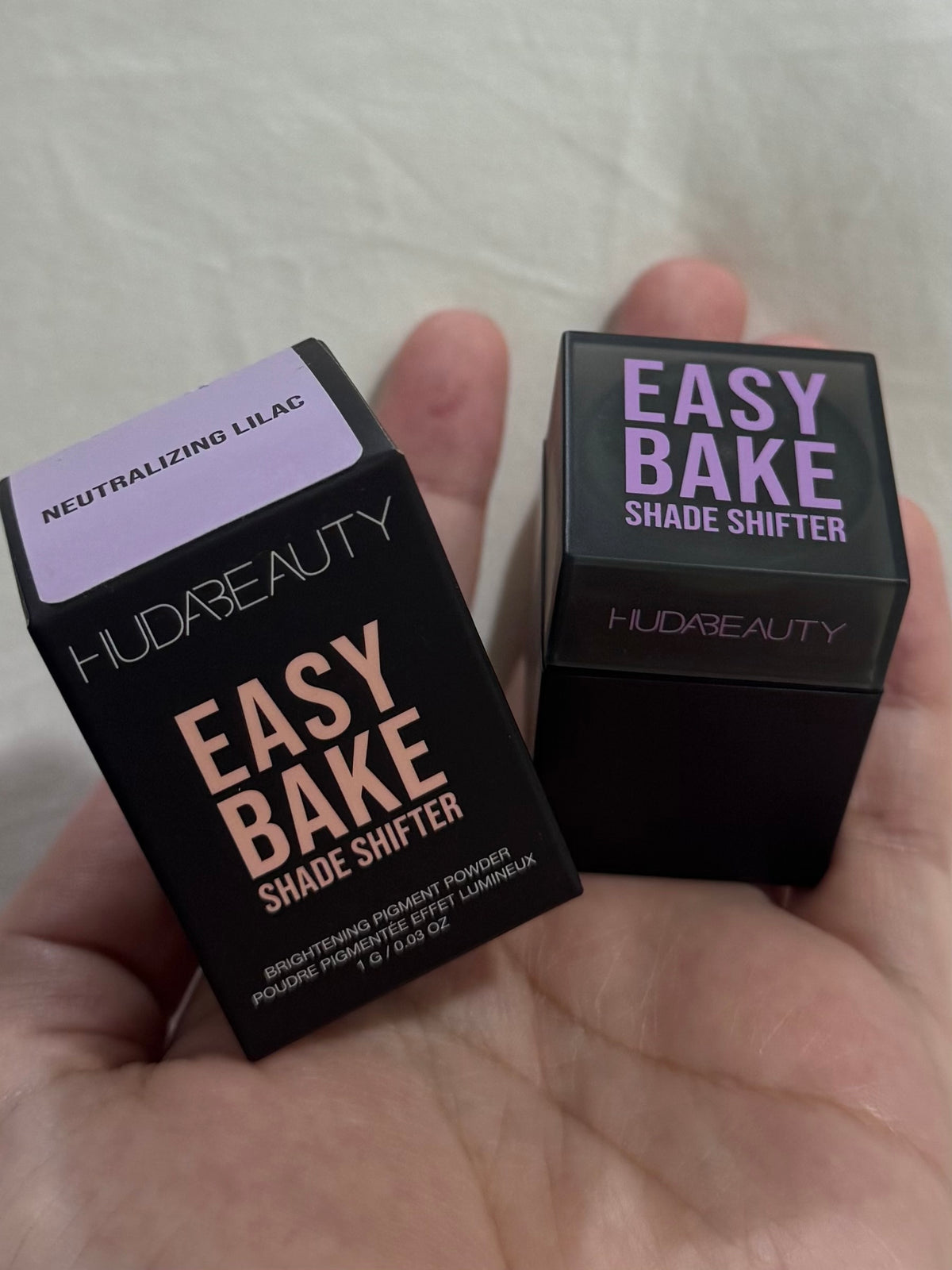 HUDA BEAUTY EASY BAKE SHADE SHIFTER